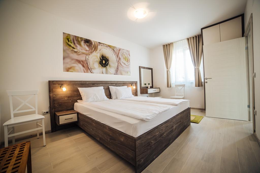 Apartments Harmonia Тиват Экстерьер фото