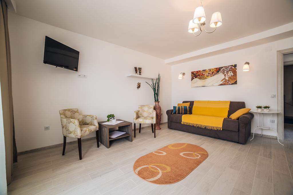 Apartments Harmonia Тиват Экстерьер фото