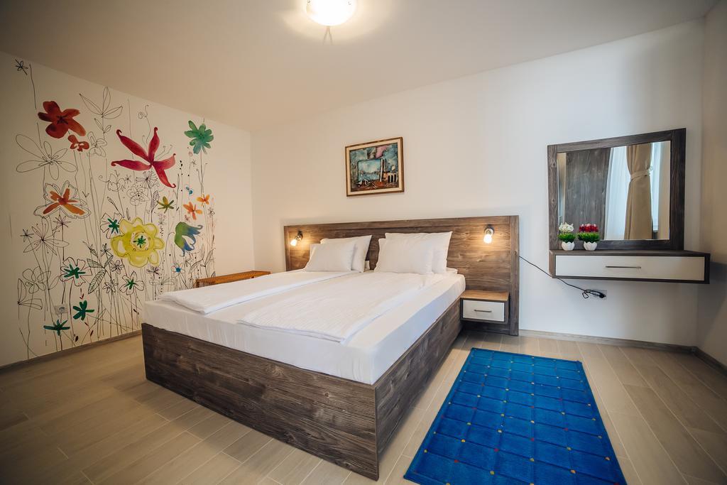 Apartments Harmonia Тиват Экстерьер фото